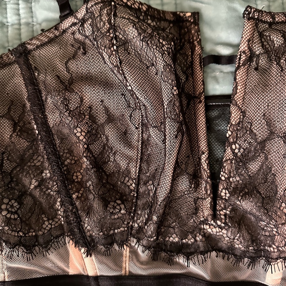 7 PIECES of NEW Victoria’s Secret Lingerie - Picture 13 of 16